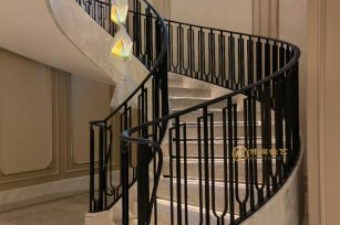 中星紅廬——上海偉闊別墅樓梯扶手